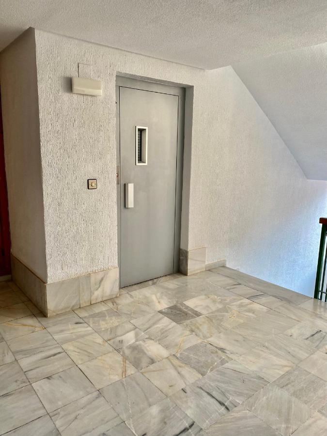 Studio Apartment Santana Habaneras - 18 At Beach With Garage, Pool And Lift Torrevieja Esterno foto